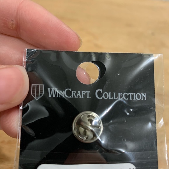 Oregon Ducks Football 2020 Rose Bowl Pin & Lanyard - Picture 4 of 8